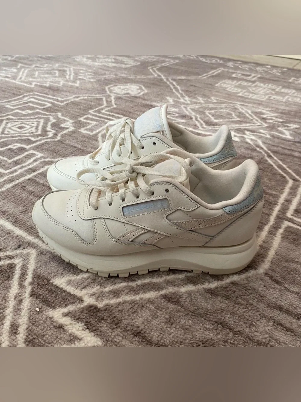 Reebok white blue